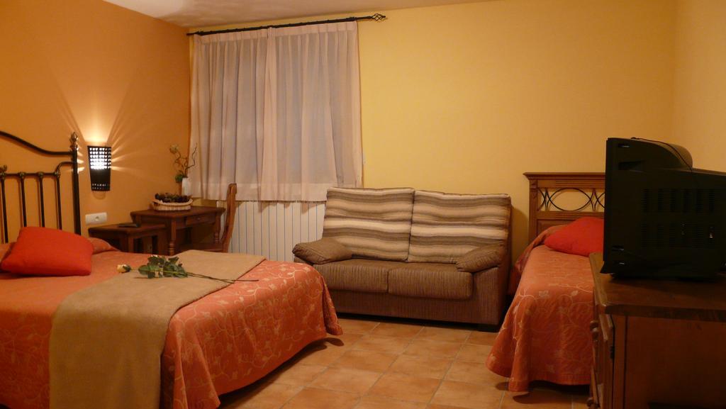 Complejo Turistico Bielsa Hotel Y Camping 客房 照片
