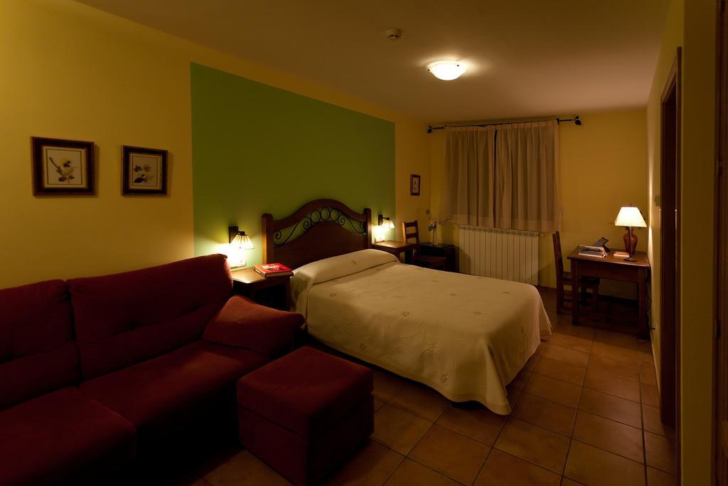 Complejo Turistico Bielsa Hotel Y Camping 客房 照片