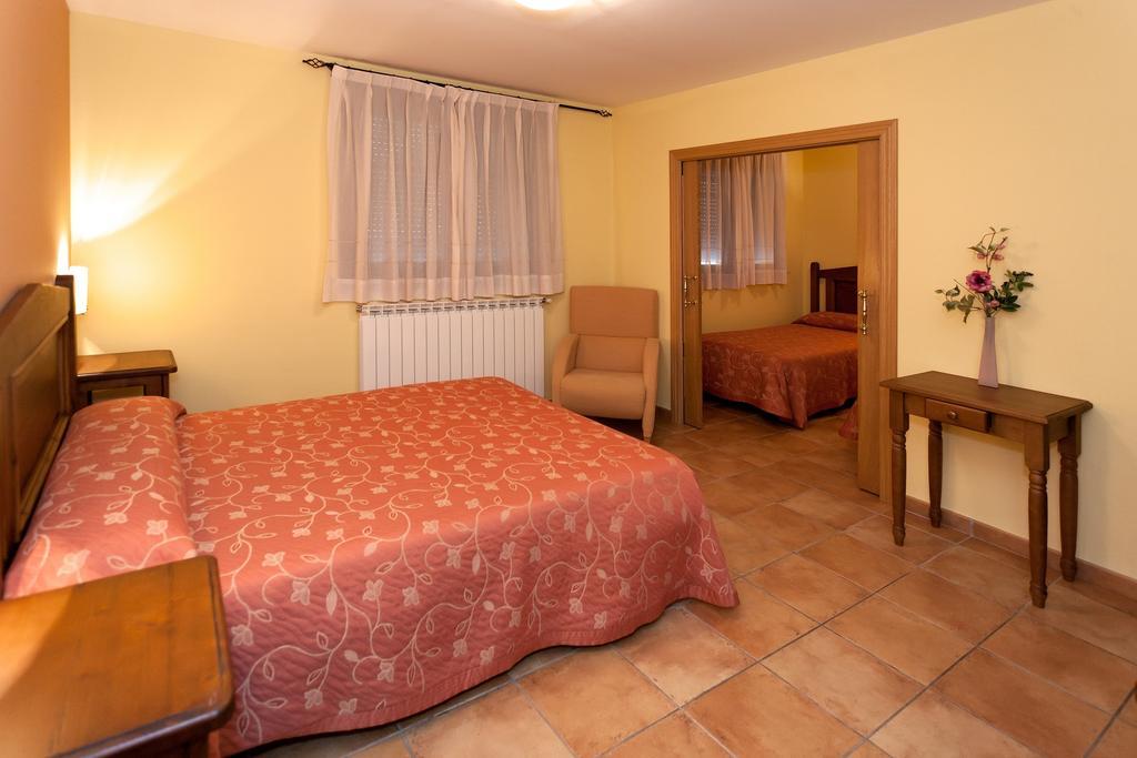 Complejo Turistico Bielsa Hotel Y Camping 客房 照片
